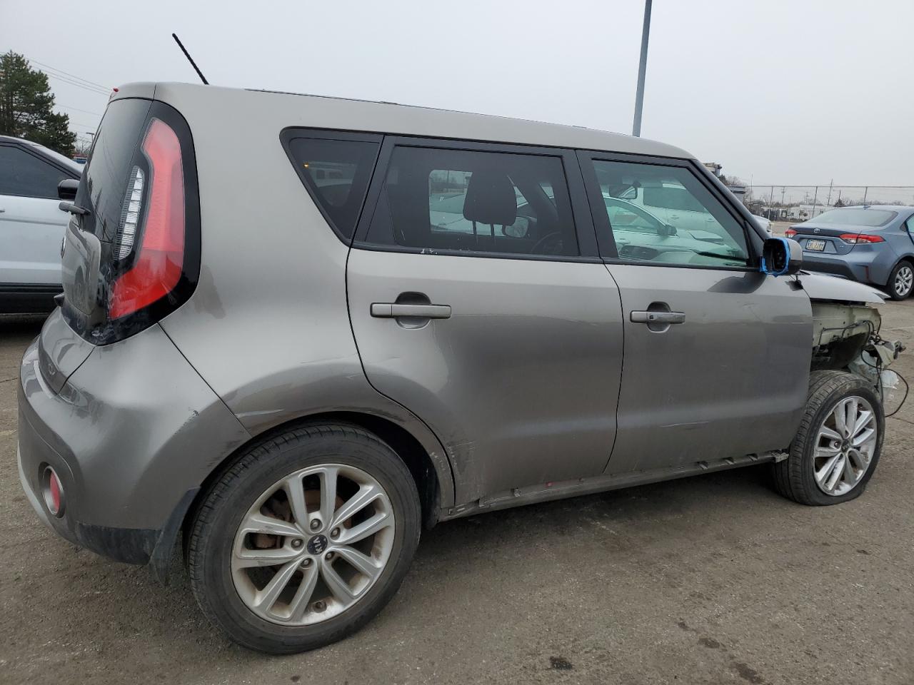 2019 KIA Soul VIN KNDJP3A59K7643758 Copart auction photo, front end damage thumbnail 3