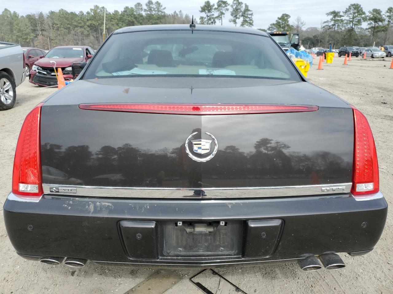 2008 Cadillac DTS VIN 1G6KD57YX8U149464 Copart auction photo, front end damage thumbnail 6