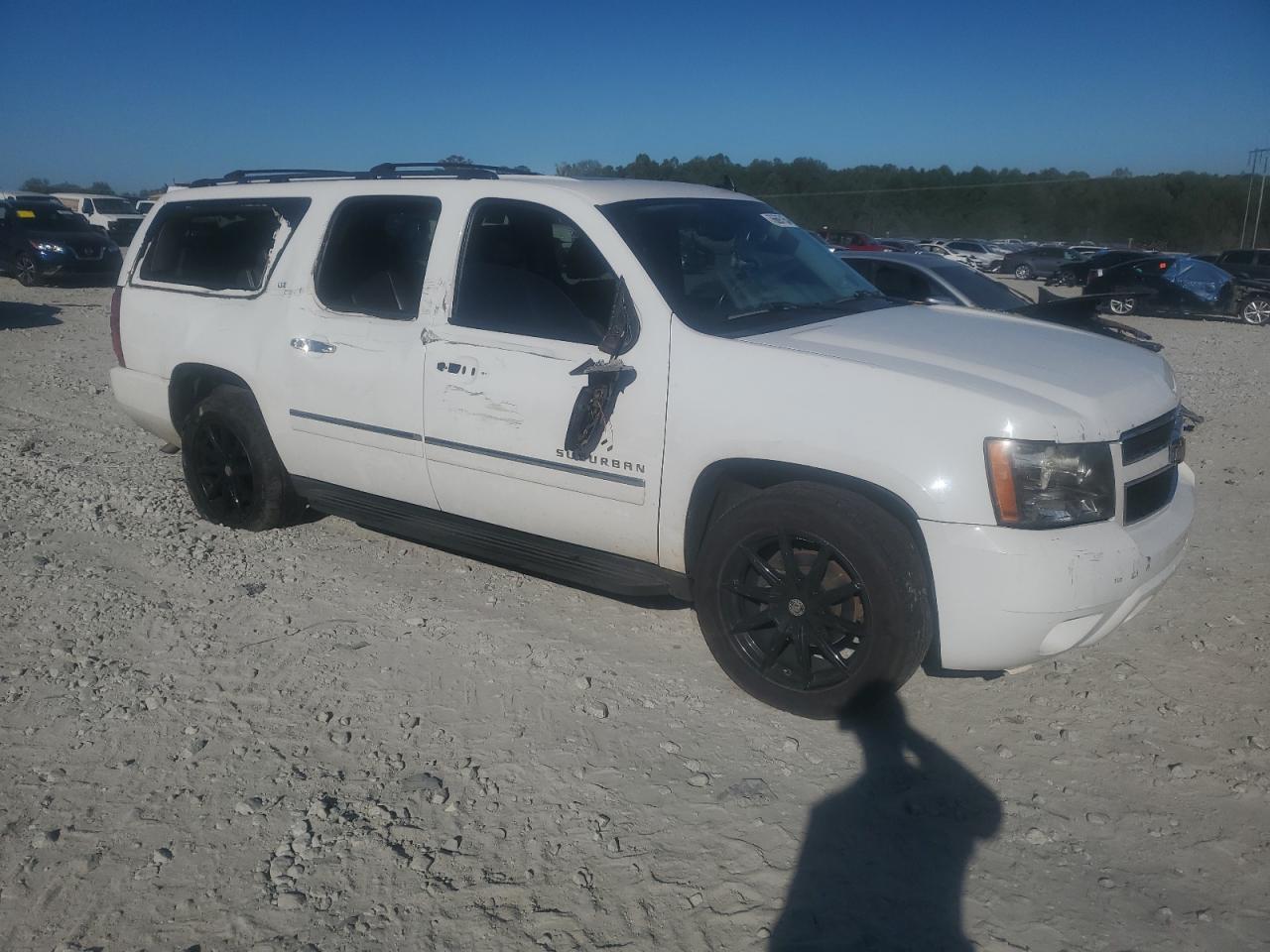 2014 Chevrolet Suburban VIN 1GNSCKE02ER105377 Copart auction photo, all over damage thumbnail 6