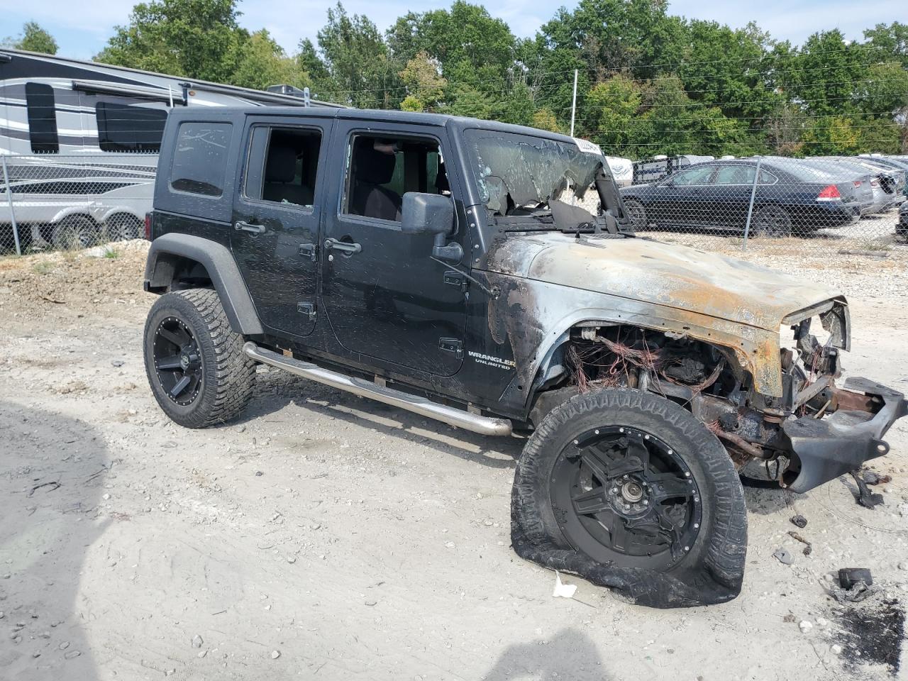 2007 Jeep Wrangler VIN 1J4GA69157L101841 Copart auction photo, burn - engine damage thumbnail 4