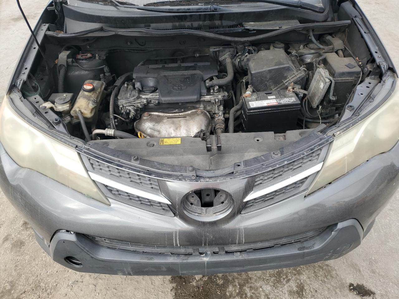2015 Toyota RAV 4 VIN JTMWFREVXFD047703 Copart auction photo, minor dent/scratches damage thumbnail 12