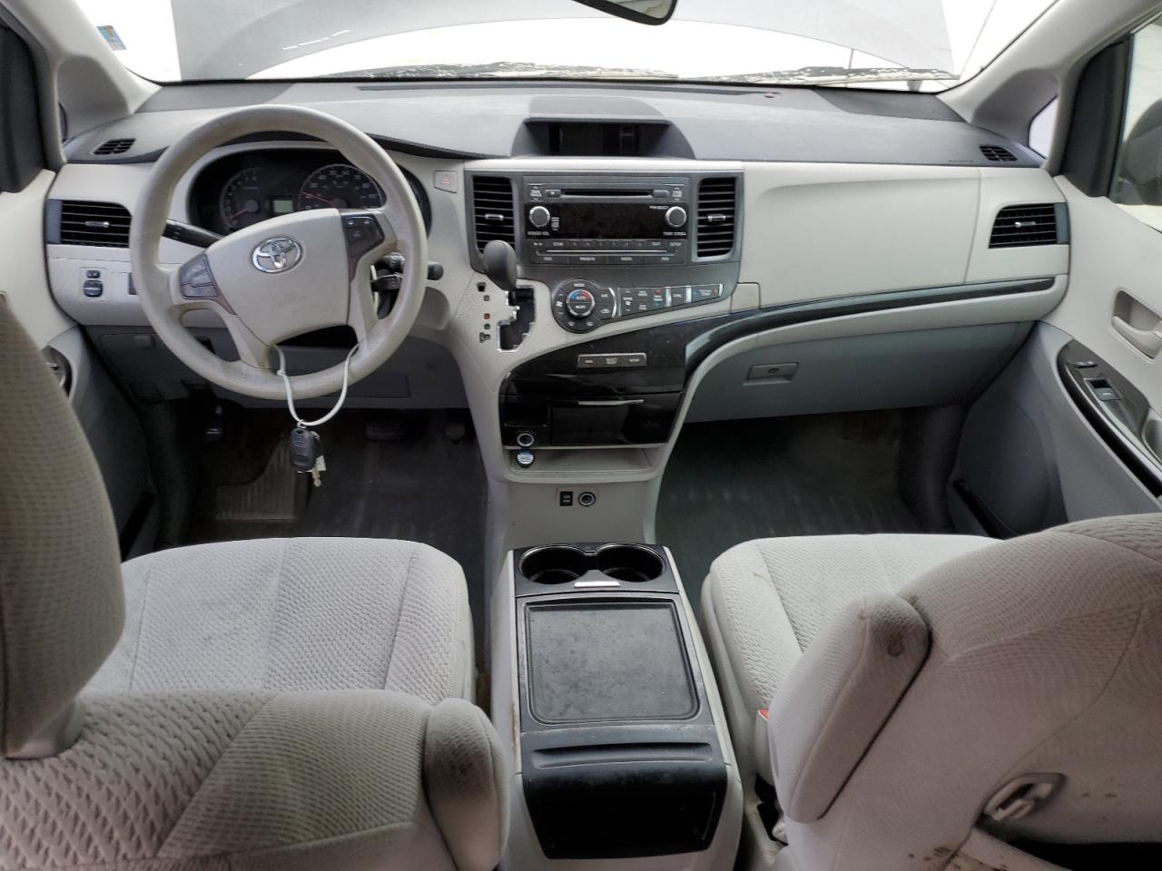 2014 Toyota Sienna VIN 5TDKK3DCXES491447 Copart auction photo, front end damage thumbnail 8