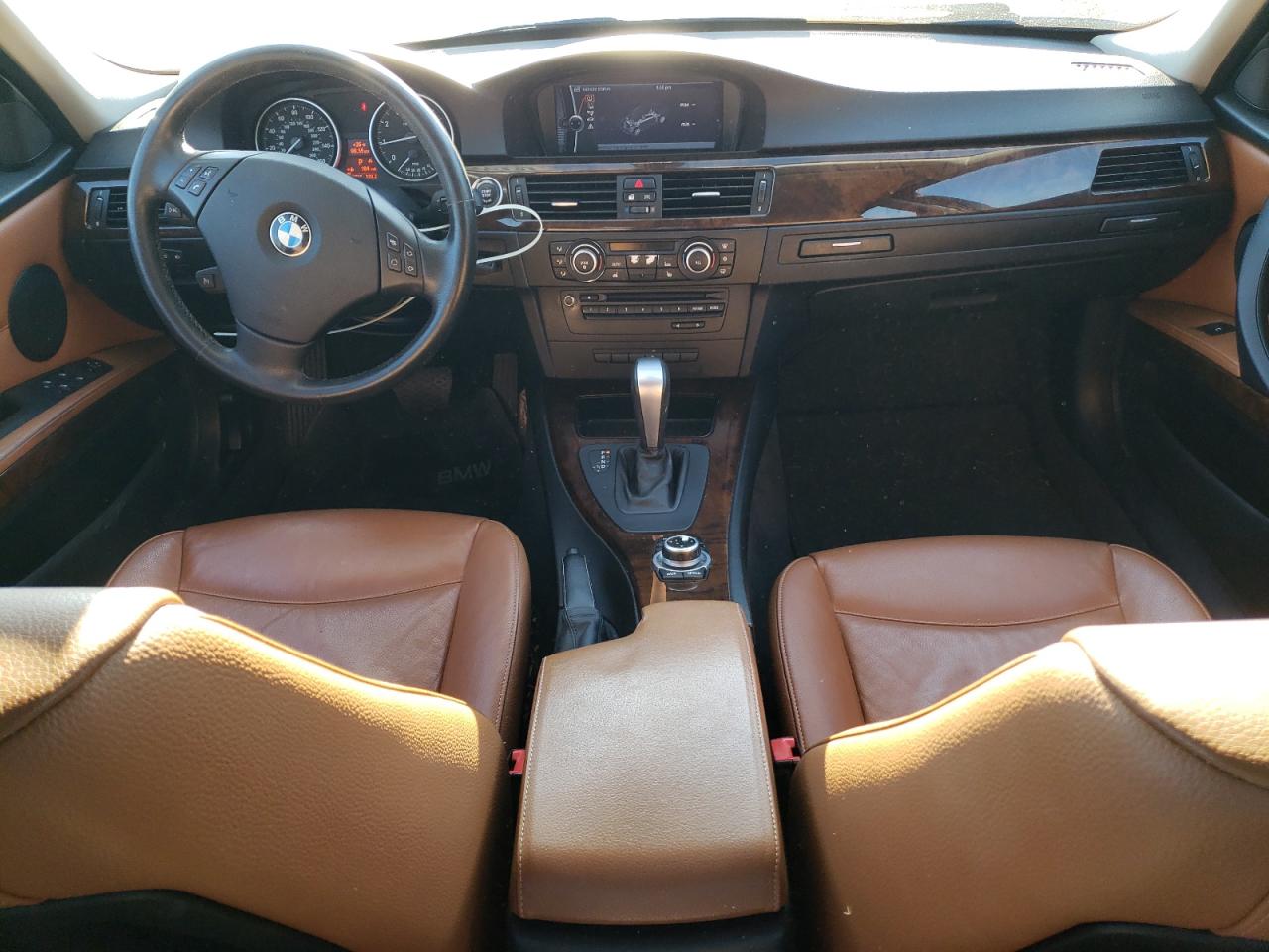 2011 BMW 3er VIN WBAPK7C53BA972260 Copart auction photo, front end / minor dent/scratches damage thumbnail 8