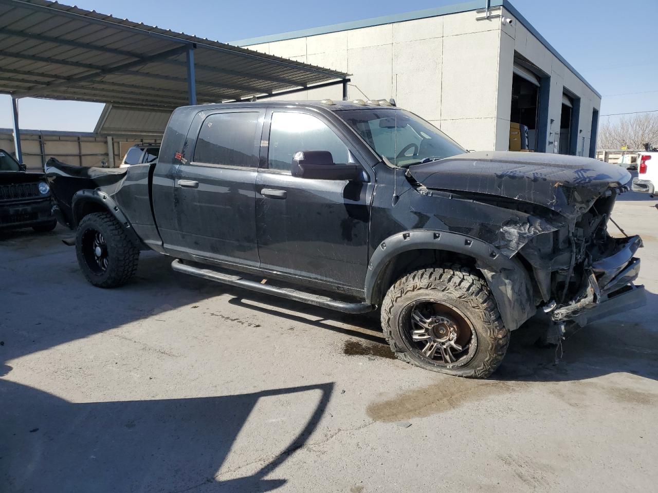 2015 RAM 2500 VIN 3C6UR5MJ2FG529971 Copart auction photo, front end / rear end damage thumbnail 4