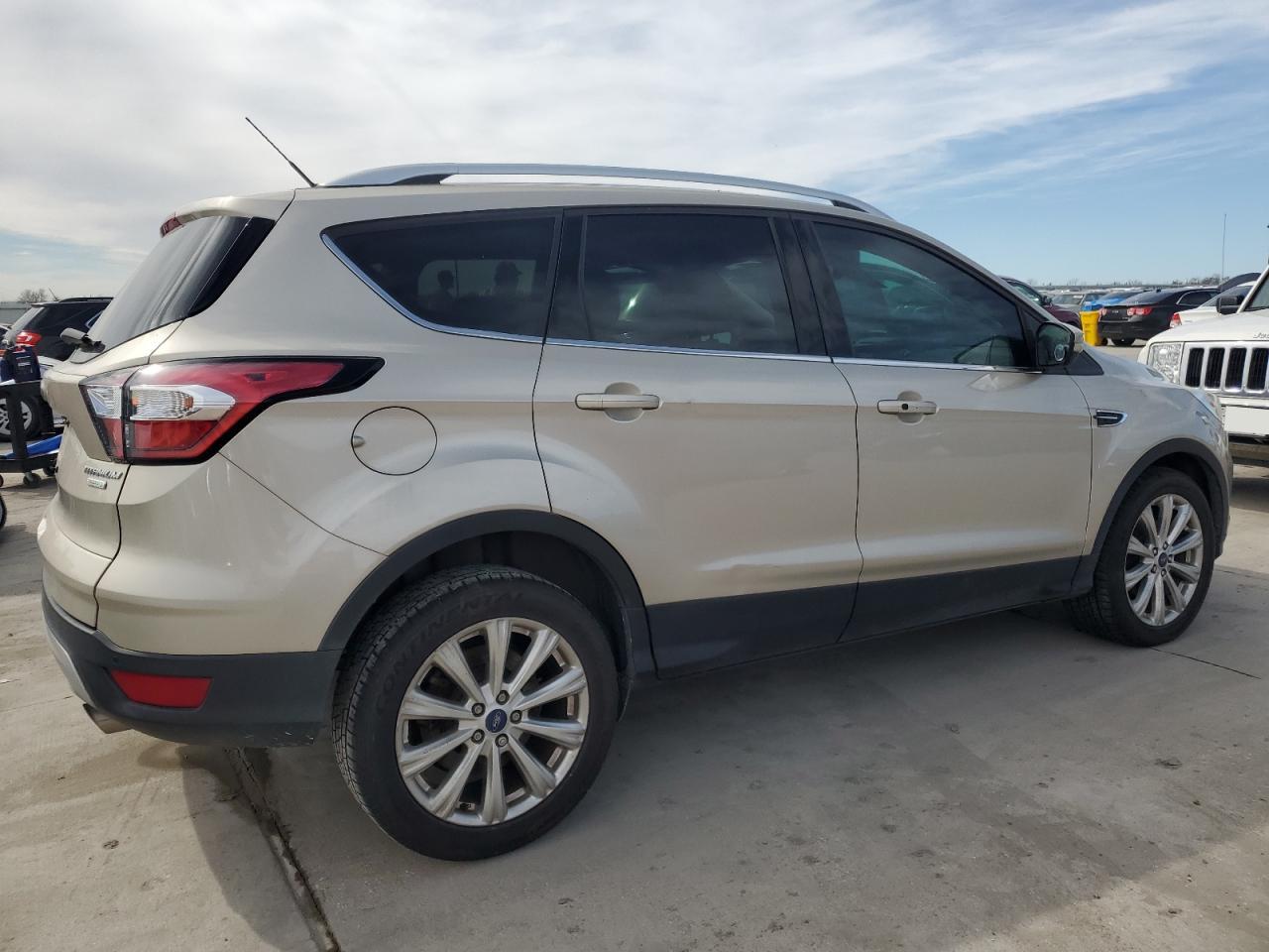 2017 Ford Escape VIN 1FMCU0JD5HUE71290 Copart auction photo, normal wear damage thumbnail 3
