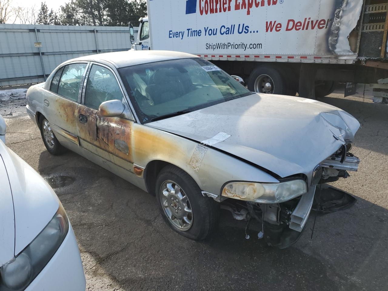 2004 Buick Park Avenue VIN 1G4CW54K444164592 Copart auction photo, front end / side damage thumbnail 4