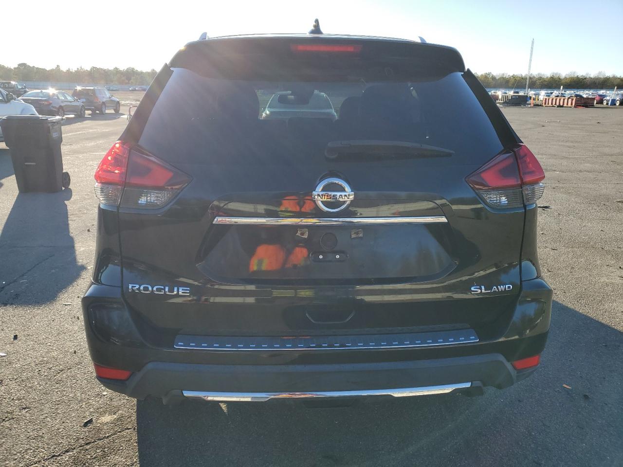 2017 Nissan Rogue VIN 5N1AT2MV6HC752126 Copart auction photo, front end damage thumbnail 6