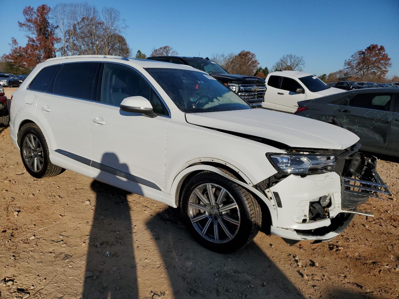 2018 Audi Q7 VIN WA1LHAF75JD044399 Copart auction photo, front end damage thumbnail 4