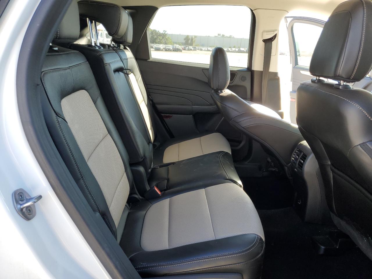 2022 Ford Escape VIN 1FMCU0LZ2NUB80380 Copart auction photo, front end damage thumbnail 11