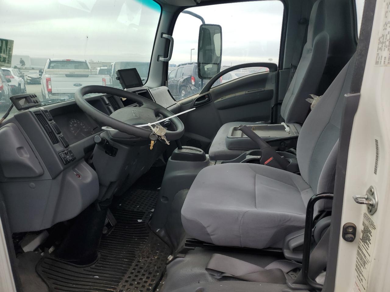 2017 Isuzu NPR VIN 54DB4W1B6HS800250 Copart auction photo, front end damage thumbnail 7