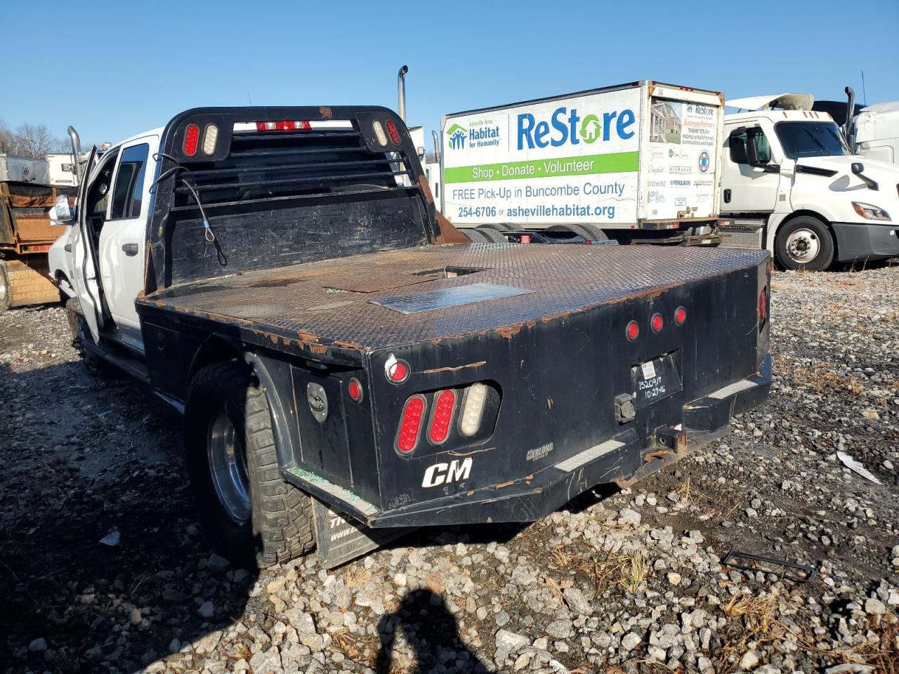 2017 RAM 3500 VIN 3C63RRGL3HG662032 Copart auction photo, all over damage thumbnail 2