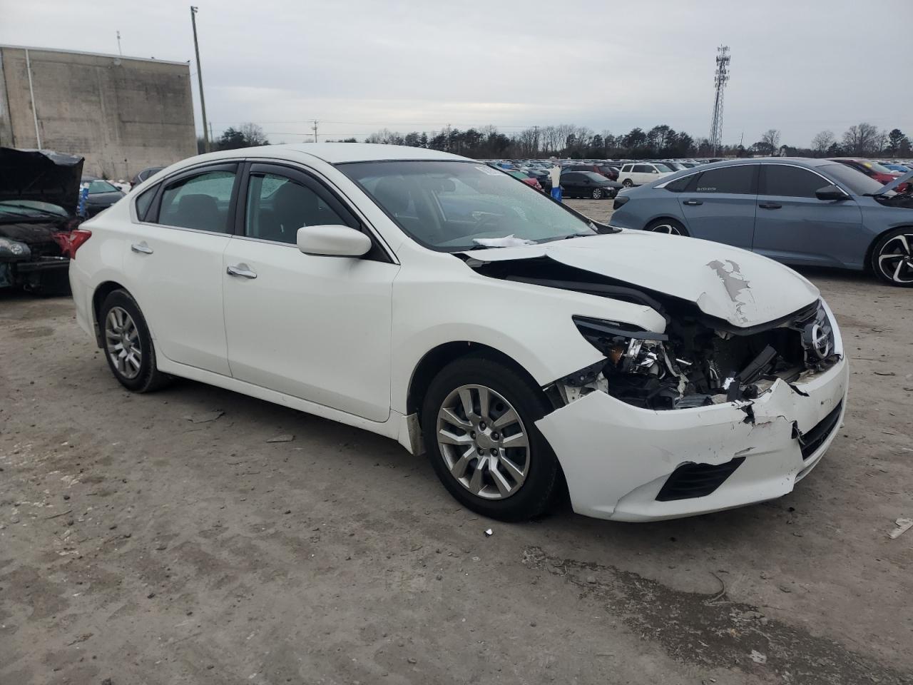 2016 Nissan Altima VIN 1N4AL3AP2GC223454 Copart auction photo, front end / minor dent/scratches damage thumbnail 4