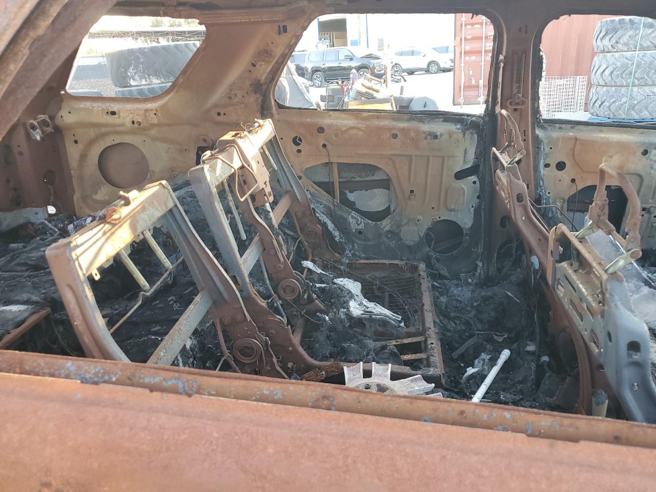 2016 Ford Explorer VIN 1FM5K7D87GGA52988 Copart auction photo, burn damage thumbnail 11