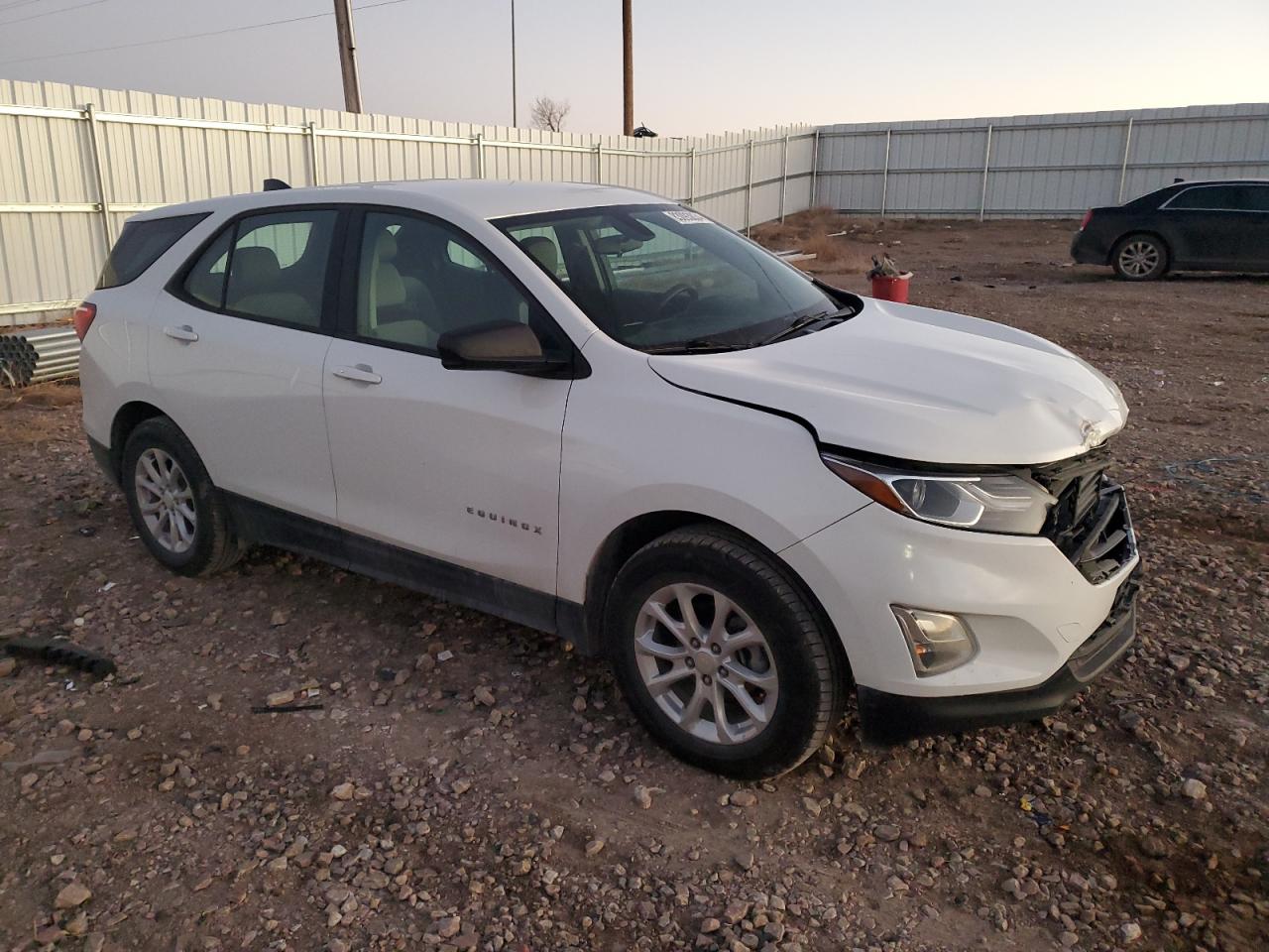 2019 Chevrolet Equinox VIN 3GNAXSEV5KS507799 Copart auction photo, front end / side damage thumbnail 4
