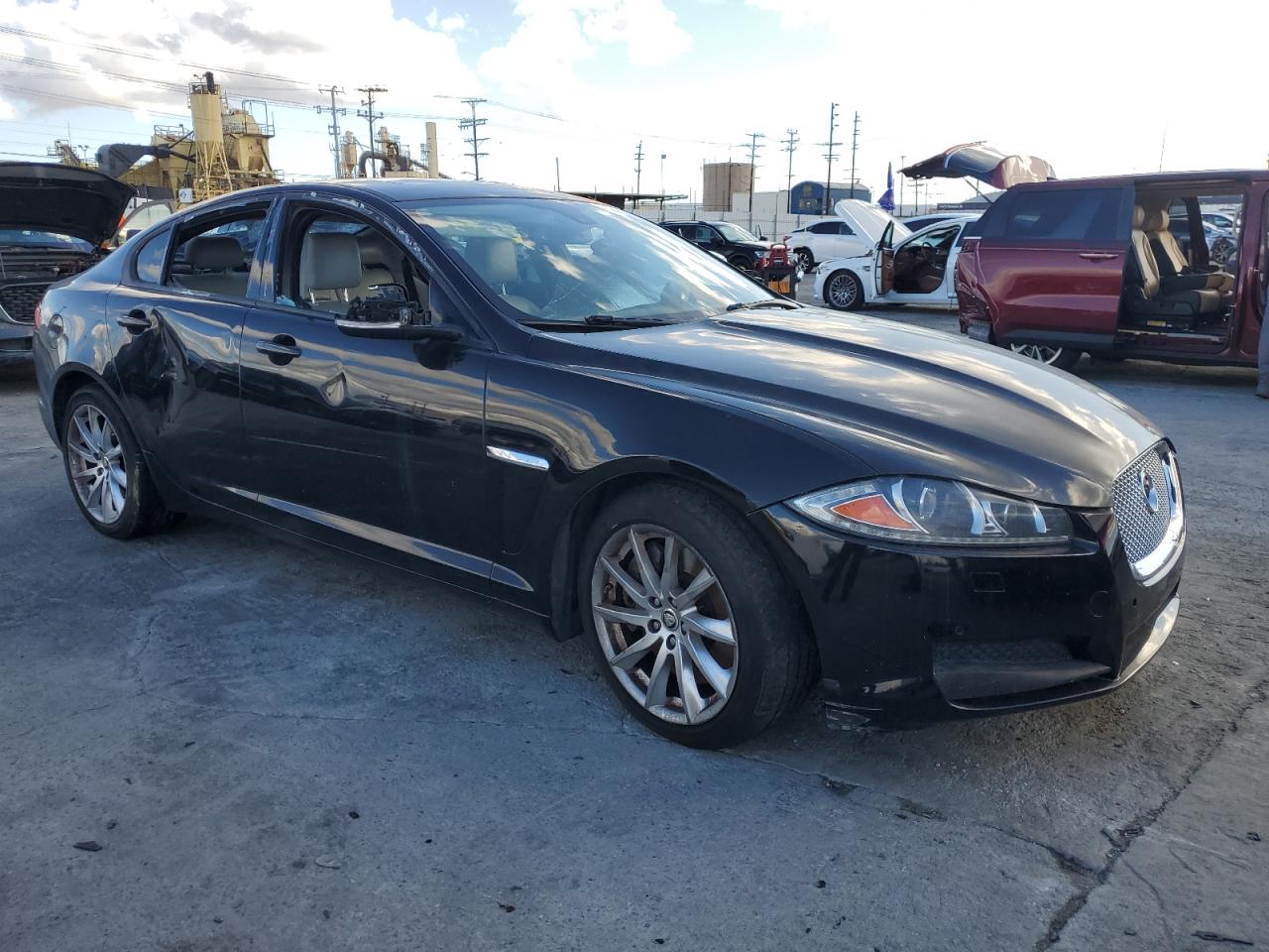 2012 Jaguar XF VIN SAJWA0FB1CLS36029 Copart auction photo, vandalism / side damage thumbnail 4