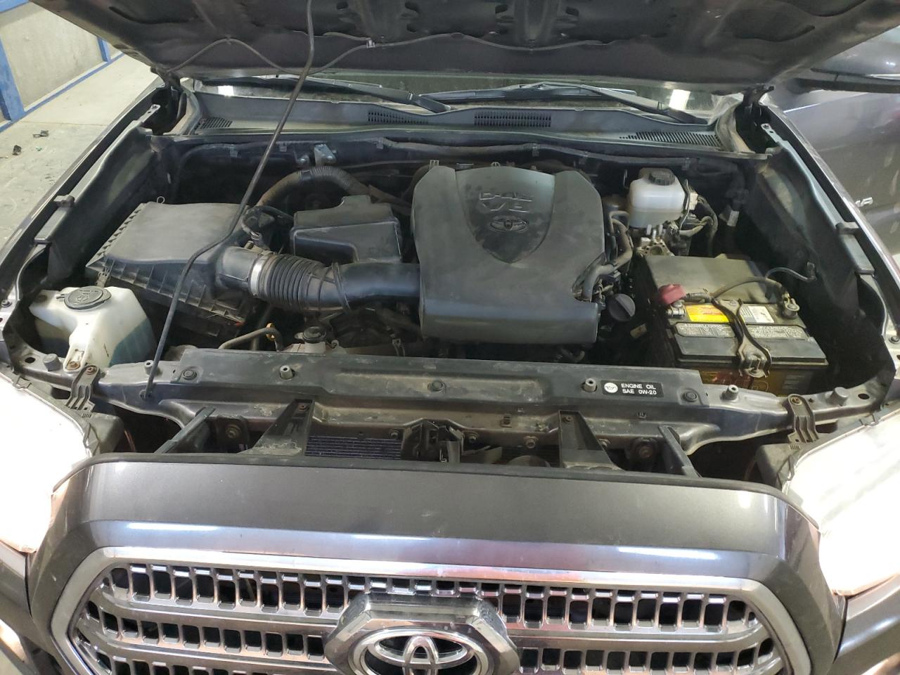 2016 Toyota Tacoma VIN 5TFSZ5AN4GX008884 Copart auction photo, rear end damage thumbnail 11