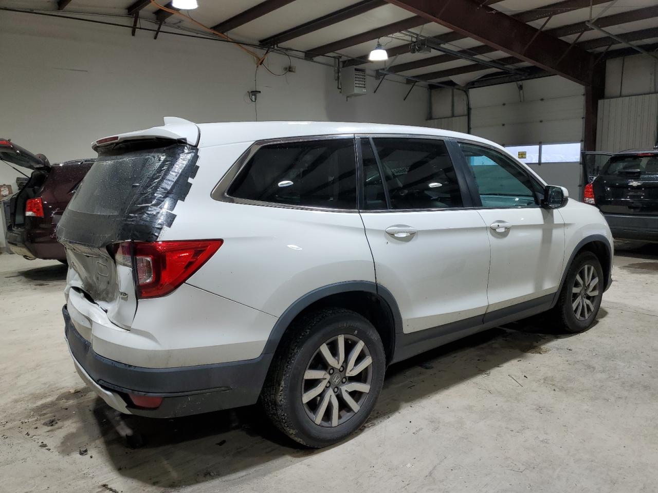 2020 Honda Pilot VIN 5FNYF6H57LB002113 Copart auction photo, rear end damage thumbnail 3