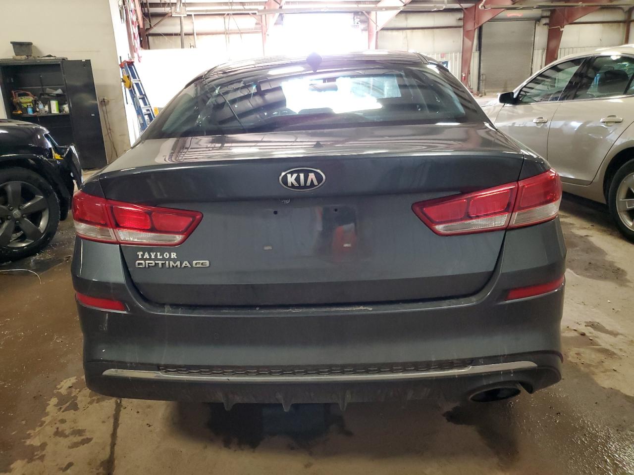 2020 KIA Optima VIN 5XXGT4L30LG420637 Copart auction photo, front end / side damage thumbnail 6