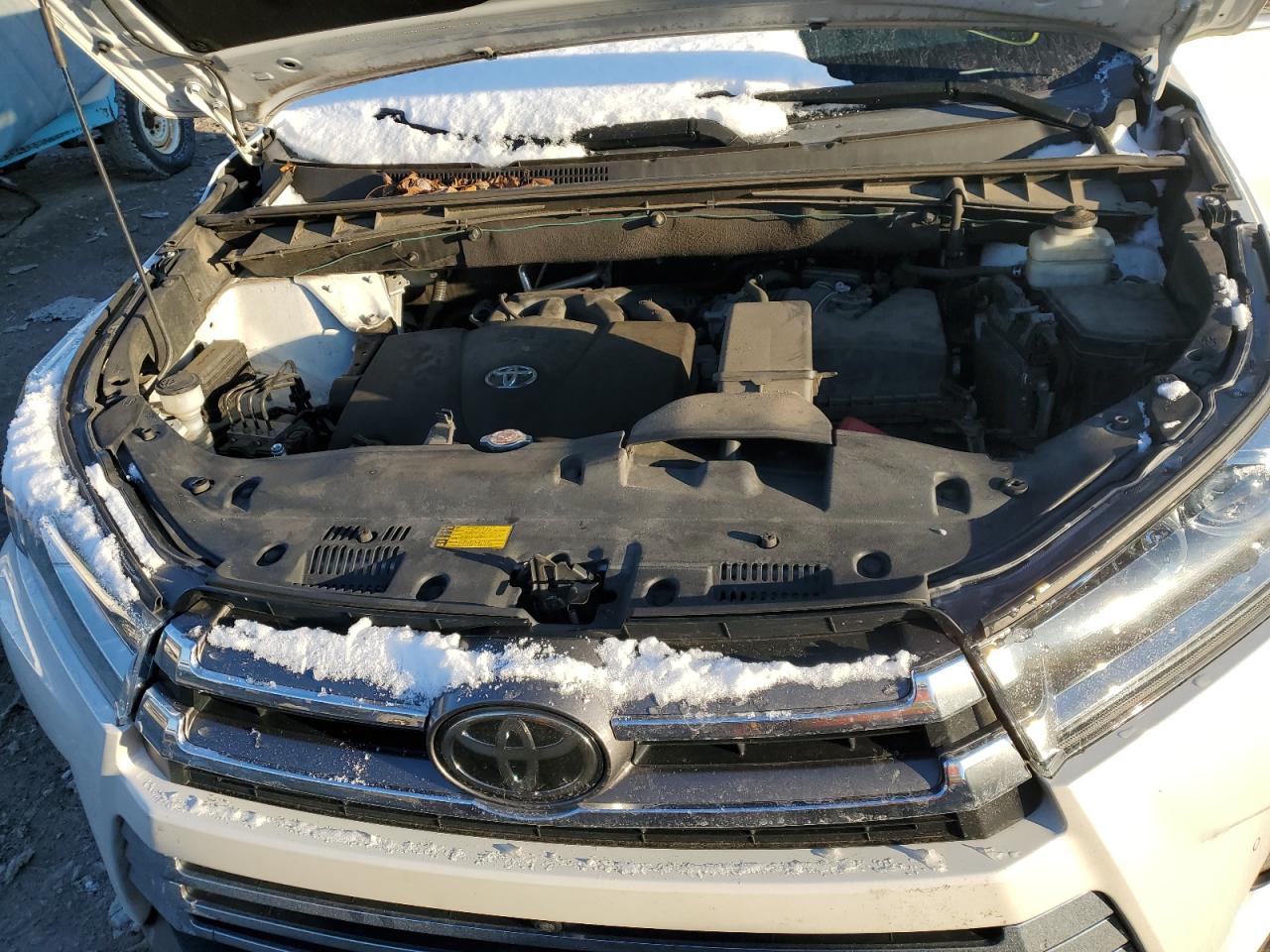 2018 Toyota Highlander VIN 5TDDZRFH7JS812936 Copart auction photo, rear end / side damage thumbnail 12