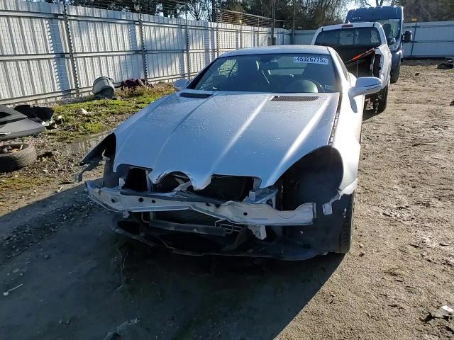 2010 Mercedes-Benz SLK-klasse VIN WDBWK5EA7AF226326 Copart auction photo, front end / minor dent/scratches damage thumbnail 11