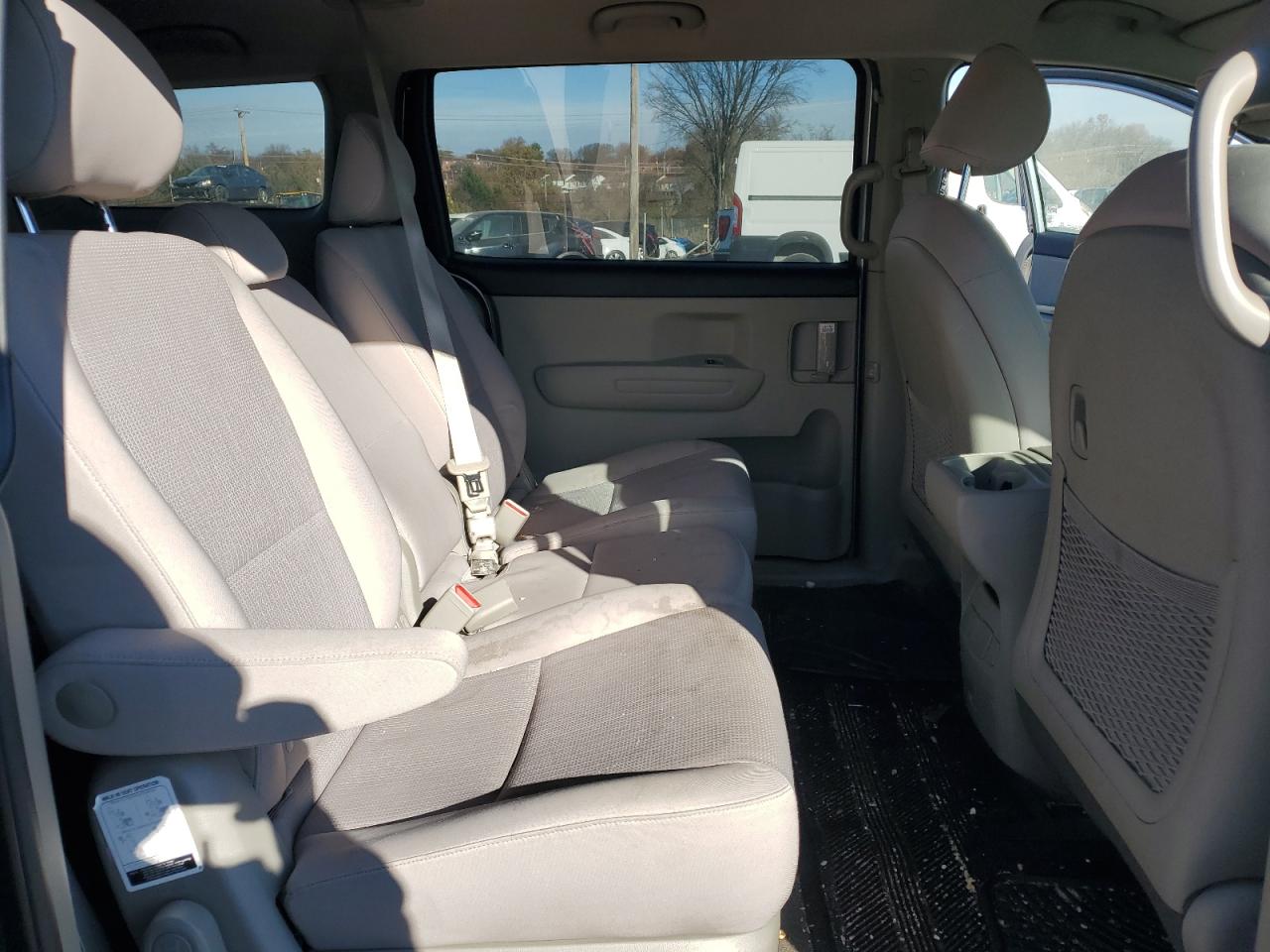 2019 KIA Sedona VIN KNDMB5C19K6541013 Copart auction photo, undercarriage / minor dent/scratches damage thumbnail 11