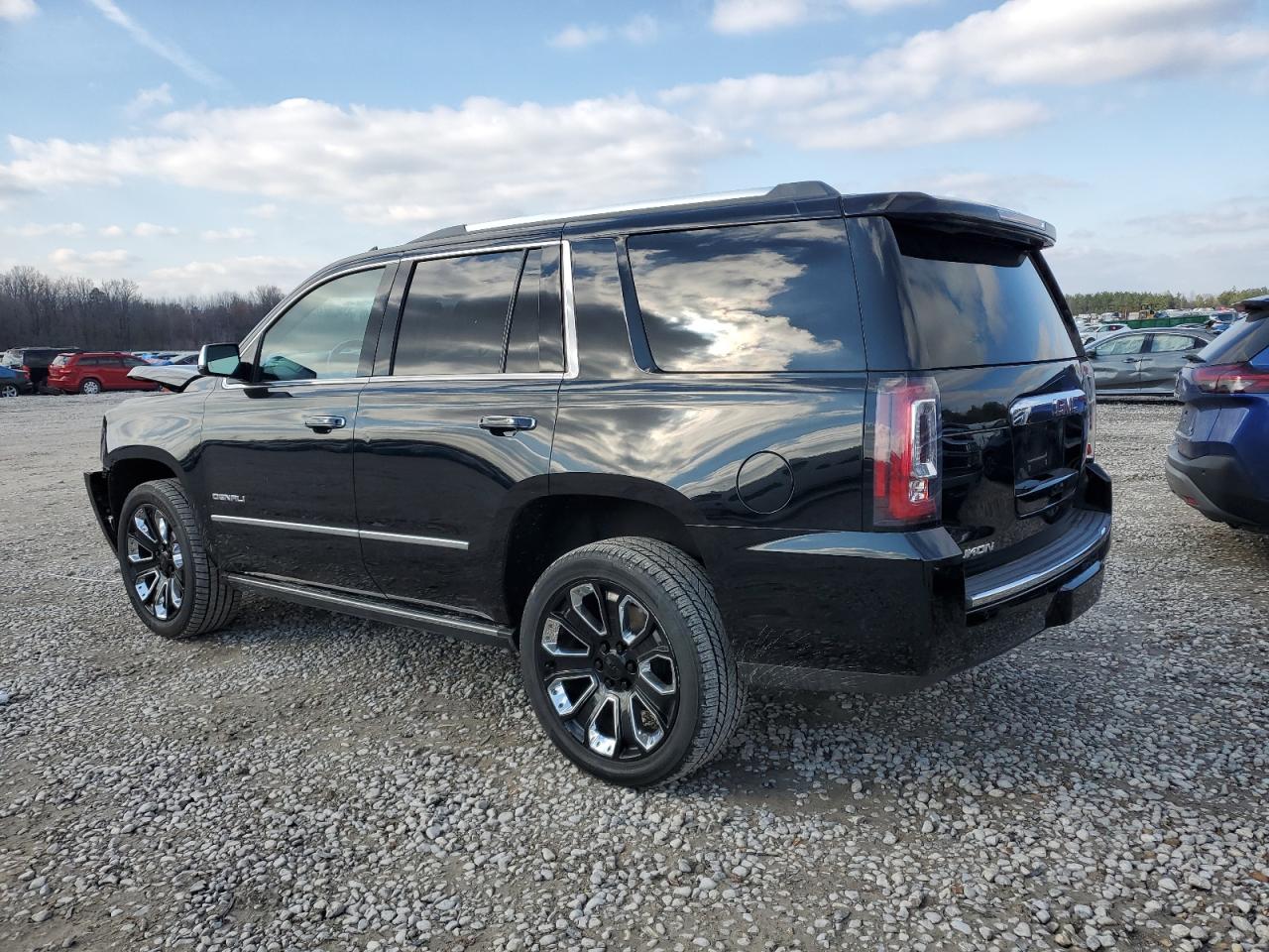 2018 GMC Yukon VIN 1GKS2CKJ1JR328166 Copart auction photo, front end damage thumbnail 2