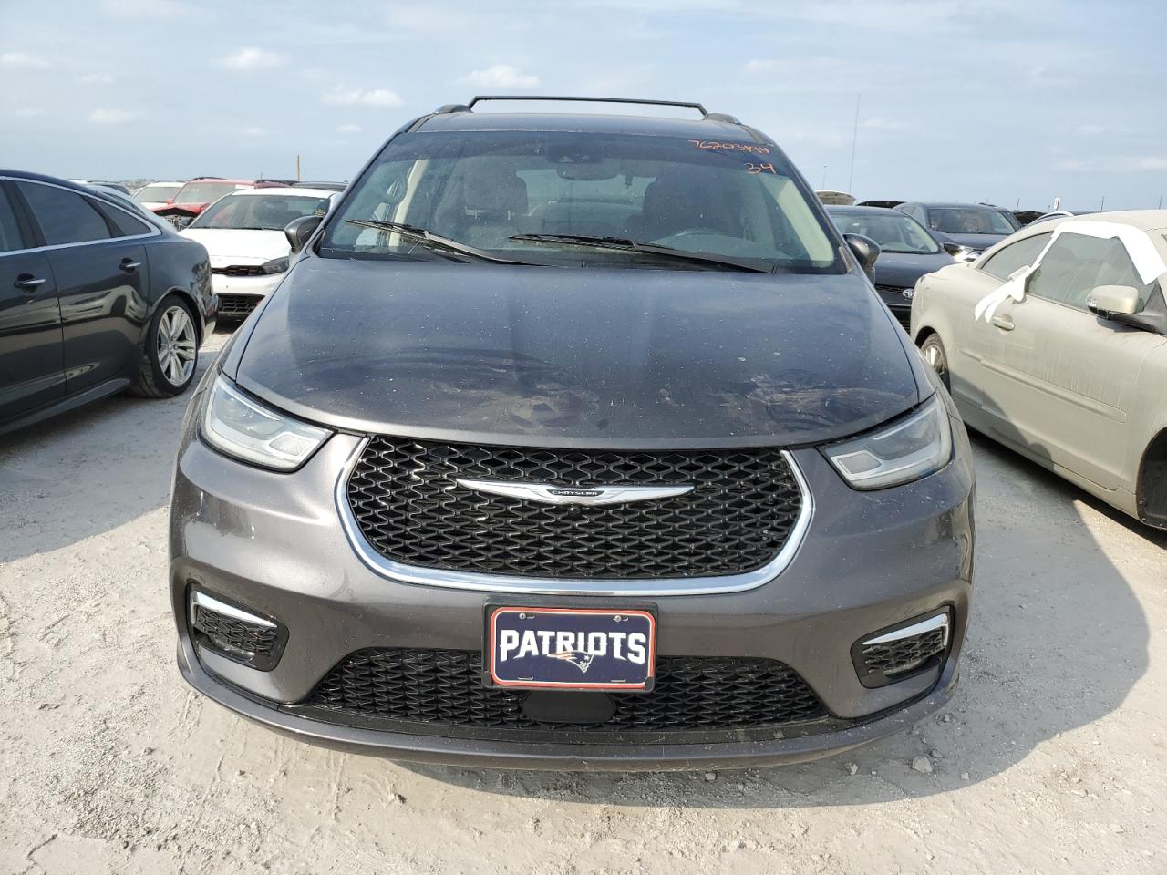 2021 Chrysler Pacifica VIN 2C4RC1BG5MR574524 Copart auction photo, water/flood damage thumbnail 5