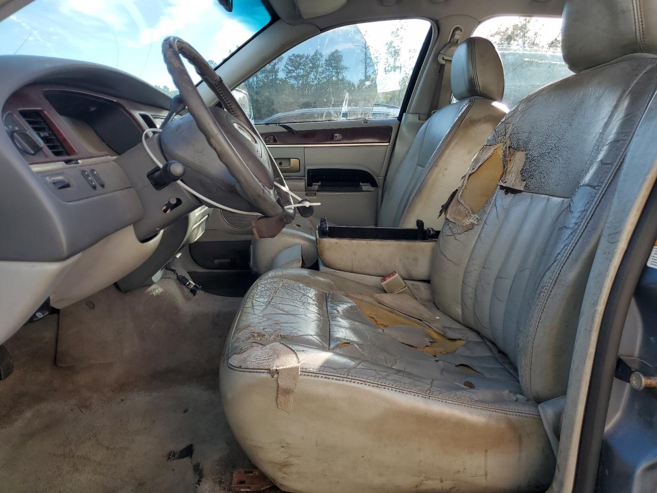 2004 Lincoln Town Car VIN 1LNHM81W54Y652818 Copart auction photo, side / rear end damage thumbnail 7