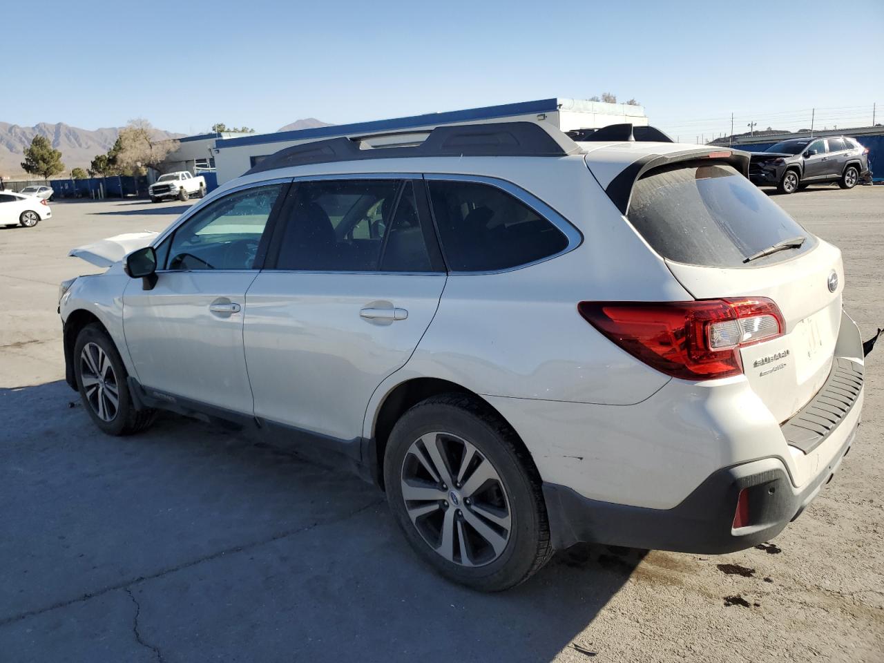 2018 Subaru Outback VIN 4S4BSANC9J3240803 Copart auction photo, front end damage thumbnail 2