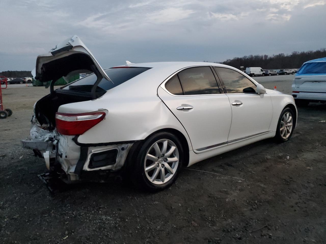 2008 Lexus LS VIN JTHBL46F085083610 Copart auction photo, rear end damage thumbnail 3