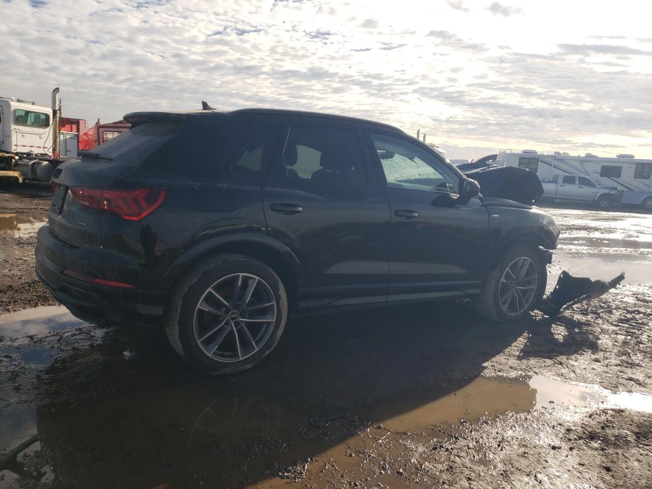 2022 Audi Q3 VIN WA1EECF33N1018899 Copart auction photo, front end / mechanical damage thumbnail 3
