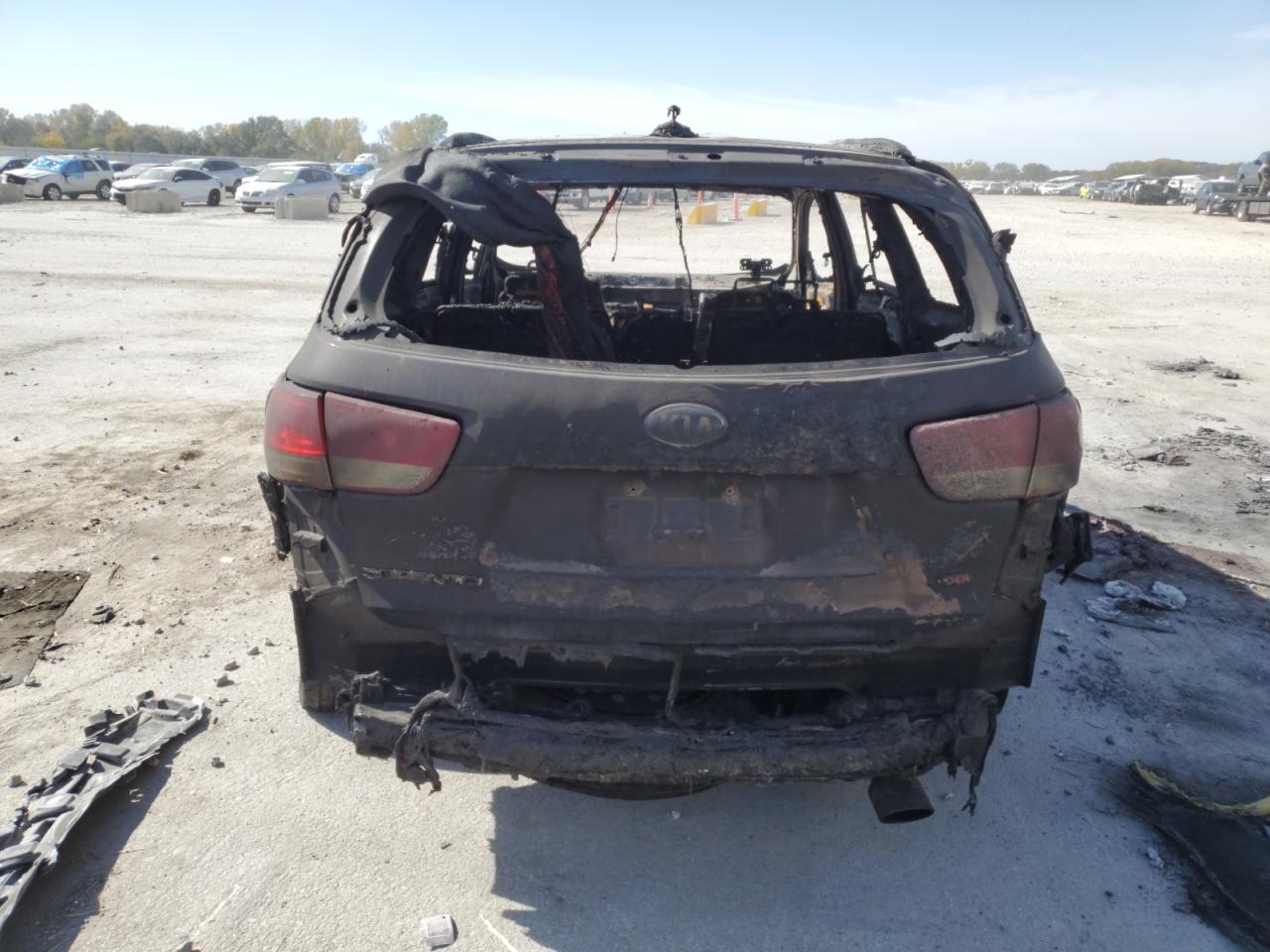 2016 KIA Sorento VIN 5XYPGDA31GG034043 Copart auction photo, burn damage thumbnail 6