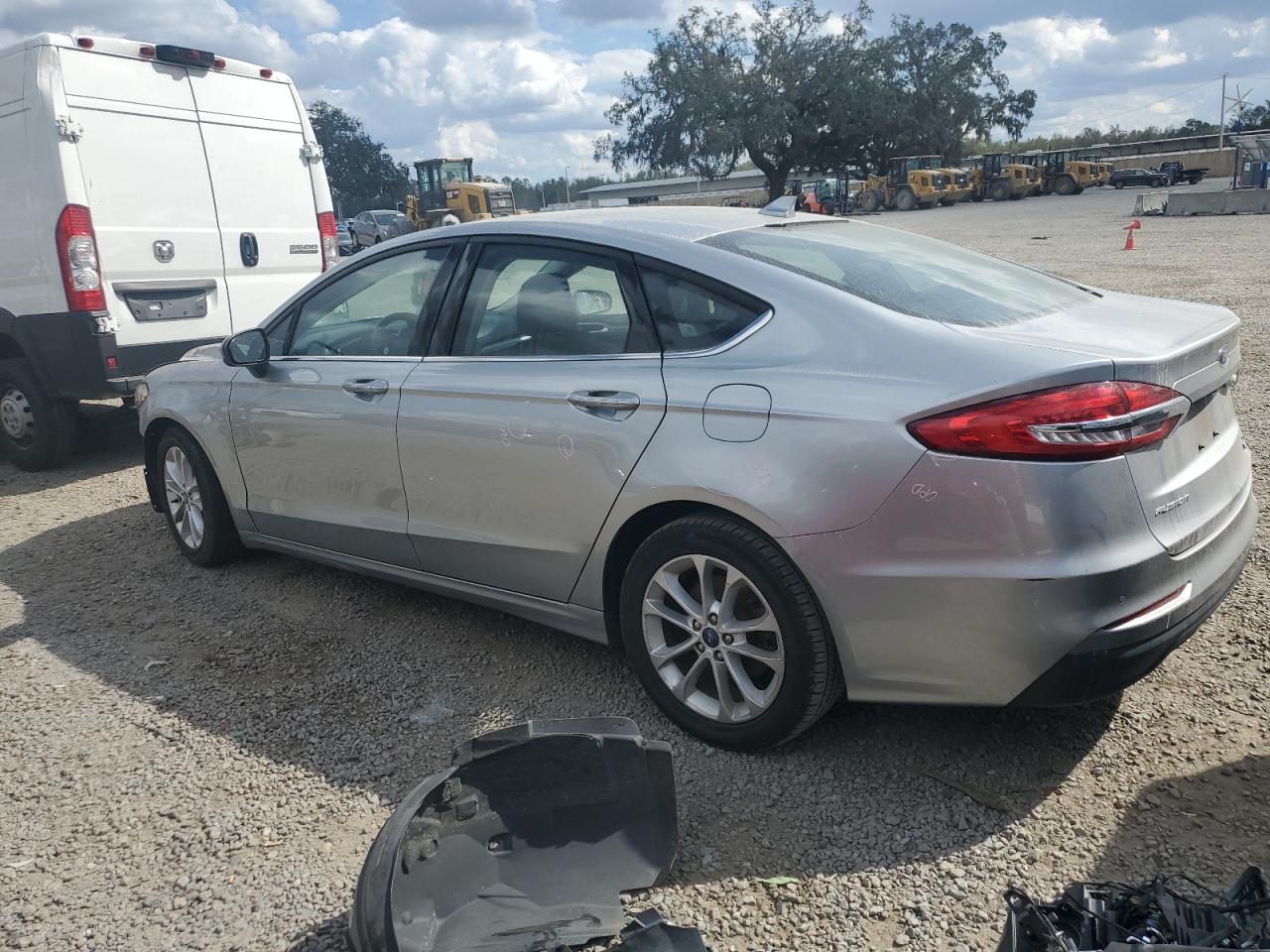 2020 Ford Fusion VIN 3FA6P0HD8LR229680 Copart auction photo, front end damage thumbnail 2