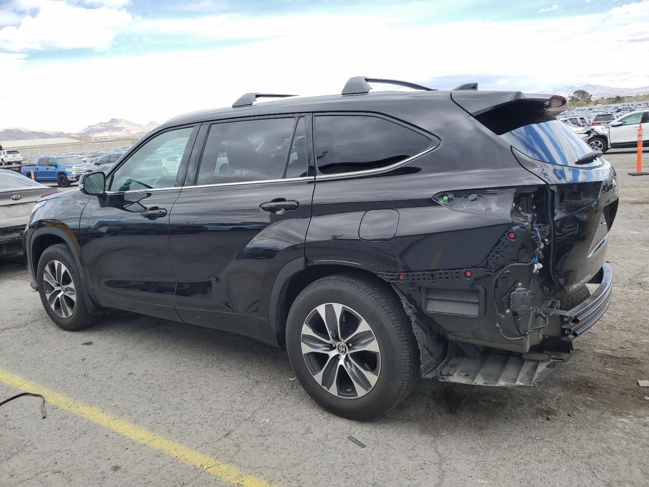 2021 Toyota Highlander VIN 5TDHZRBH3MS077934 Copart auction photo, rear end / side damage thumbnail 2