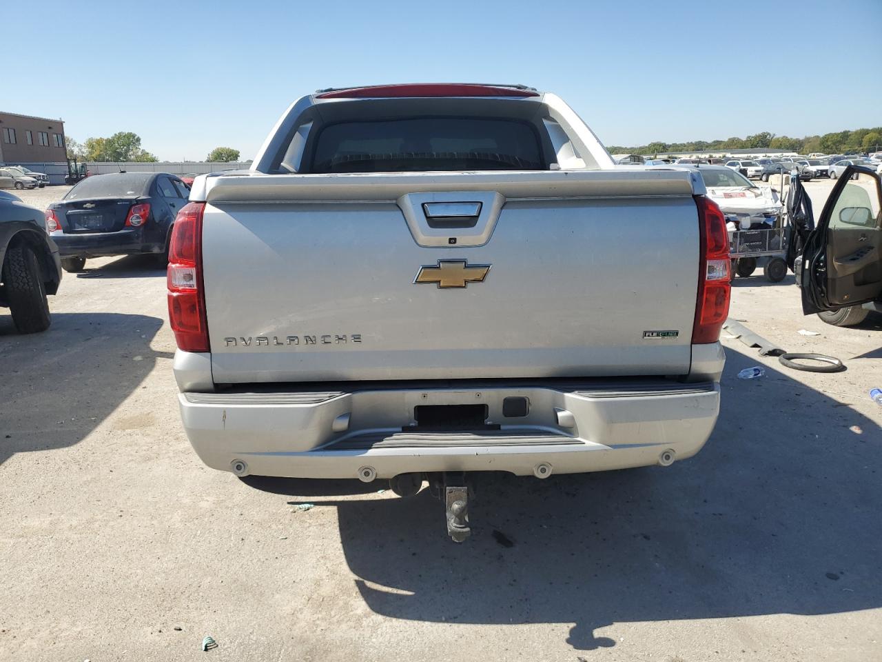 2011 Chevrolet Avalanche VIN 3GNTKFE36BG238955 Copart auction photo, front end damage thumbnail 6