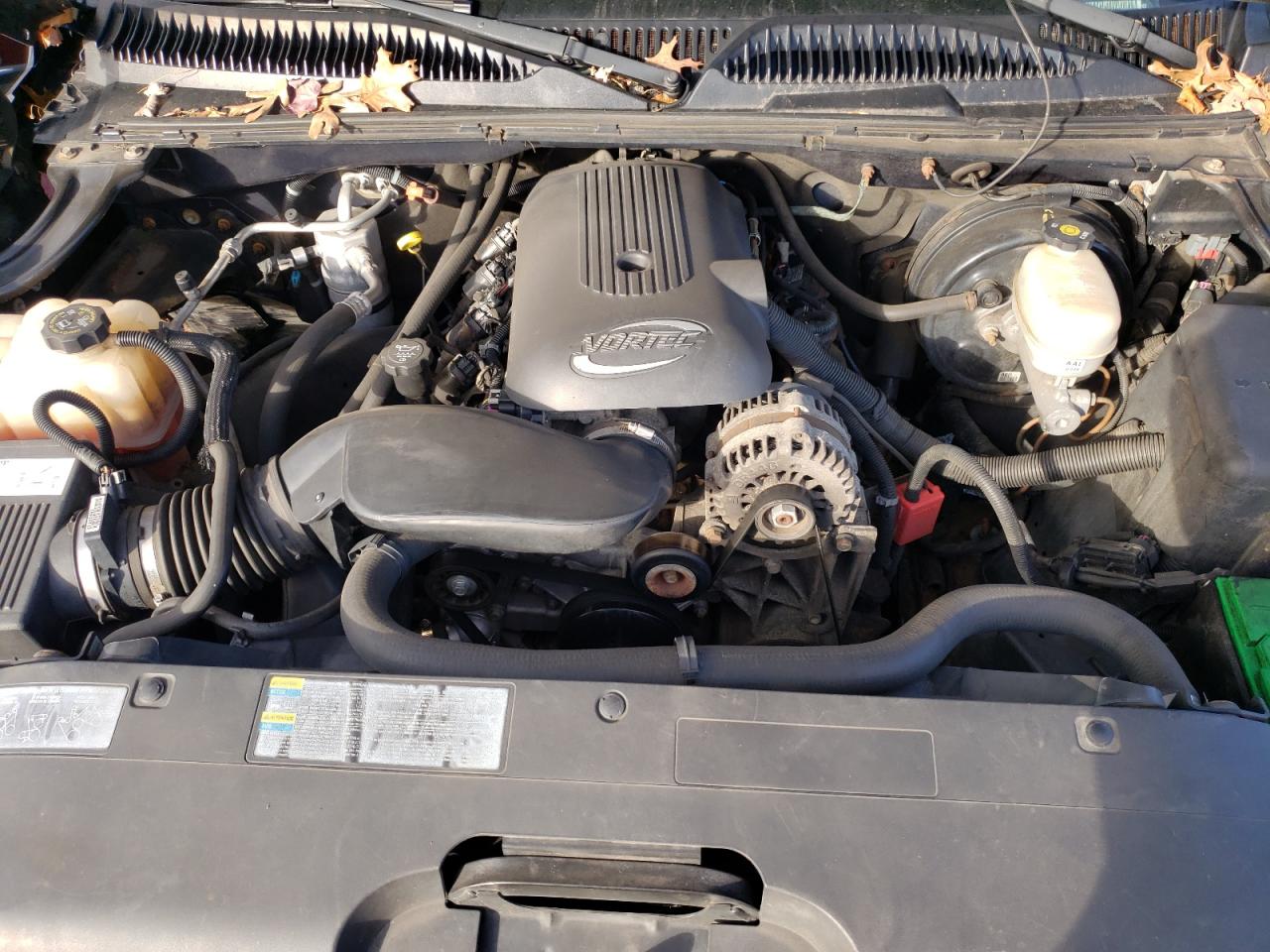 2005 Chevrolet Silverado VIN 1GCEC14V85E188723 Copart auction photo, undercarriage / side damage thumbnail 11