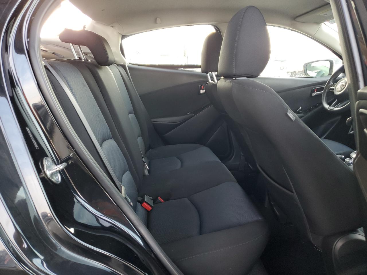 2019 Toyota Yaris VIN 3MYDLBYVXKY517174 Copart auction photo, all over damage thumbnail 11
