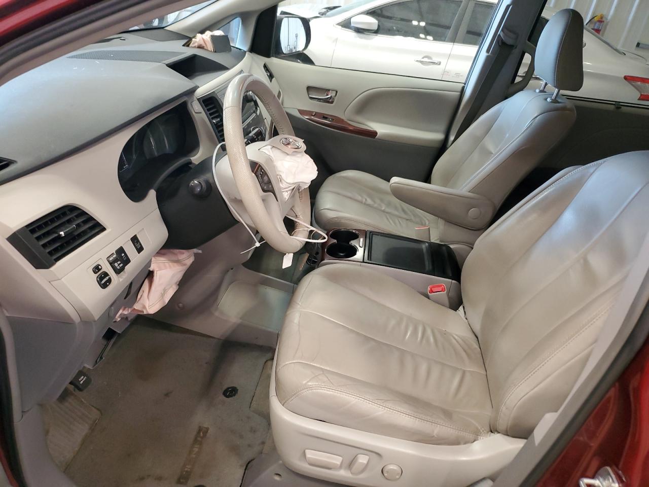 2014 Toyota Sienna VIN 5TDYK3DC4ES503487 Copart auction photo, front end damage thumbnail 7