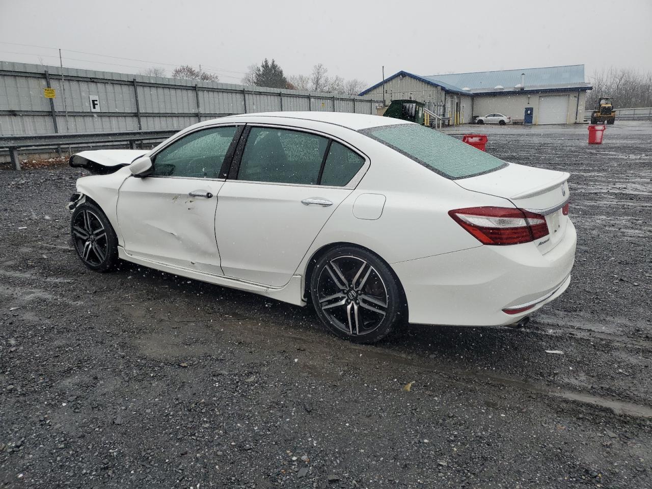 2017 Honda Accord VIN 1HGCR2F13HA031264 Copart auction photo, front end damage thumbnail 2