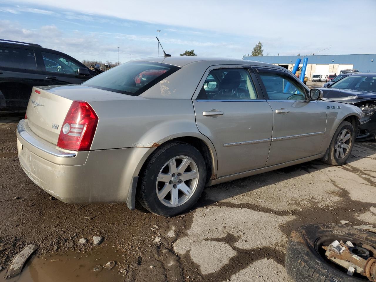 2008 Chrysler 300 VIN 2C3KA33G88H294775 Copart auction photo, front end damage thumbnail 3