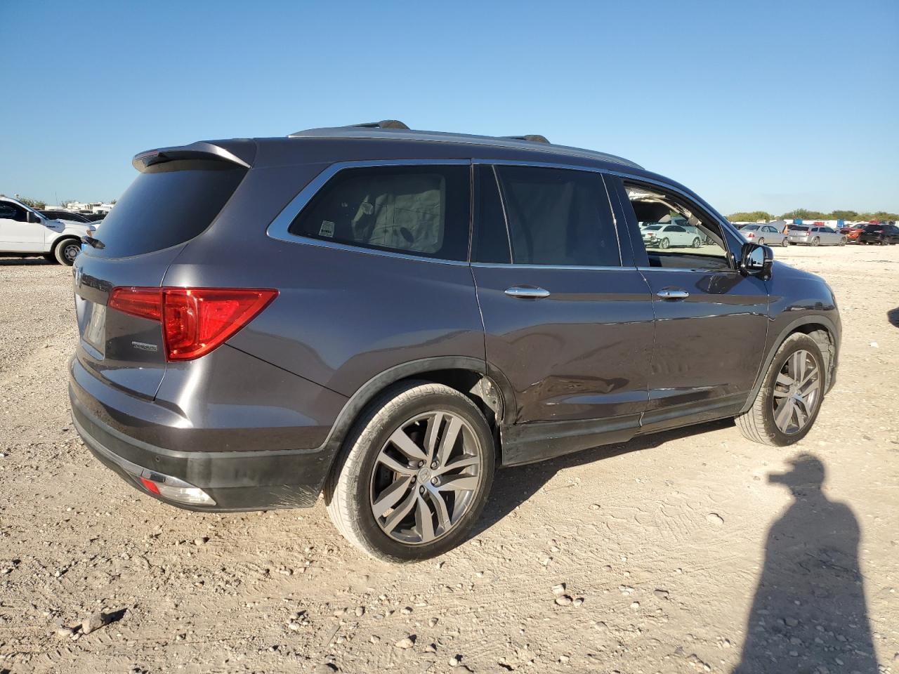 2016 Honda Pilot VIN 5FNYF5H92GB054221 Copart auction photo, side damage thumbnail 3