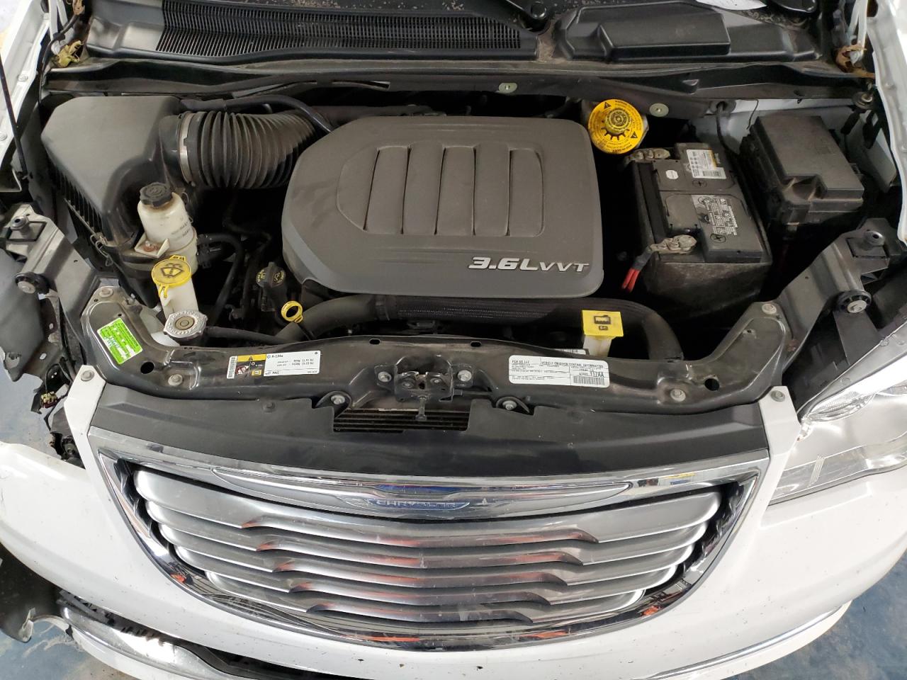 2015 Chrysler Town & Country VIN 2C4RC1CG3FR743375 Copart auction photo, front end / side damage thumbnail 13