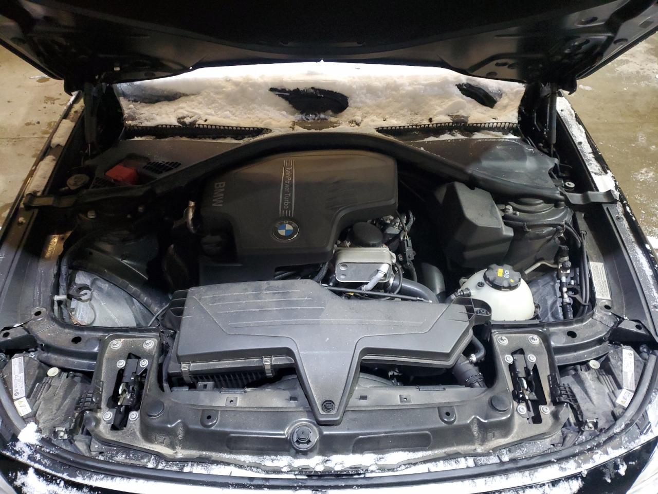 2015 BMW 3er VIN WBA3X5C59FD560479 Copart auction photo, rear end / minor dent/scratches damage thumbnail 11