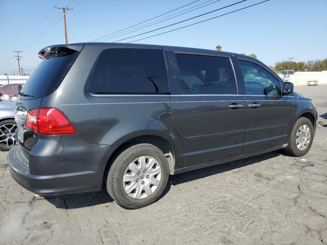 2012 Volkswagen Routan VIN 2C4RVAAG4CR390766 Copart auction photo, minor dent/scratches damage thumbnail 3