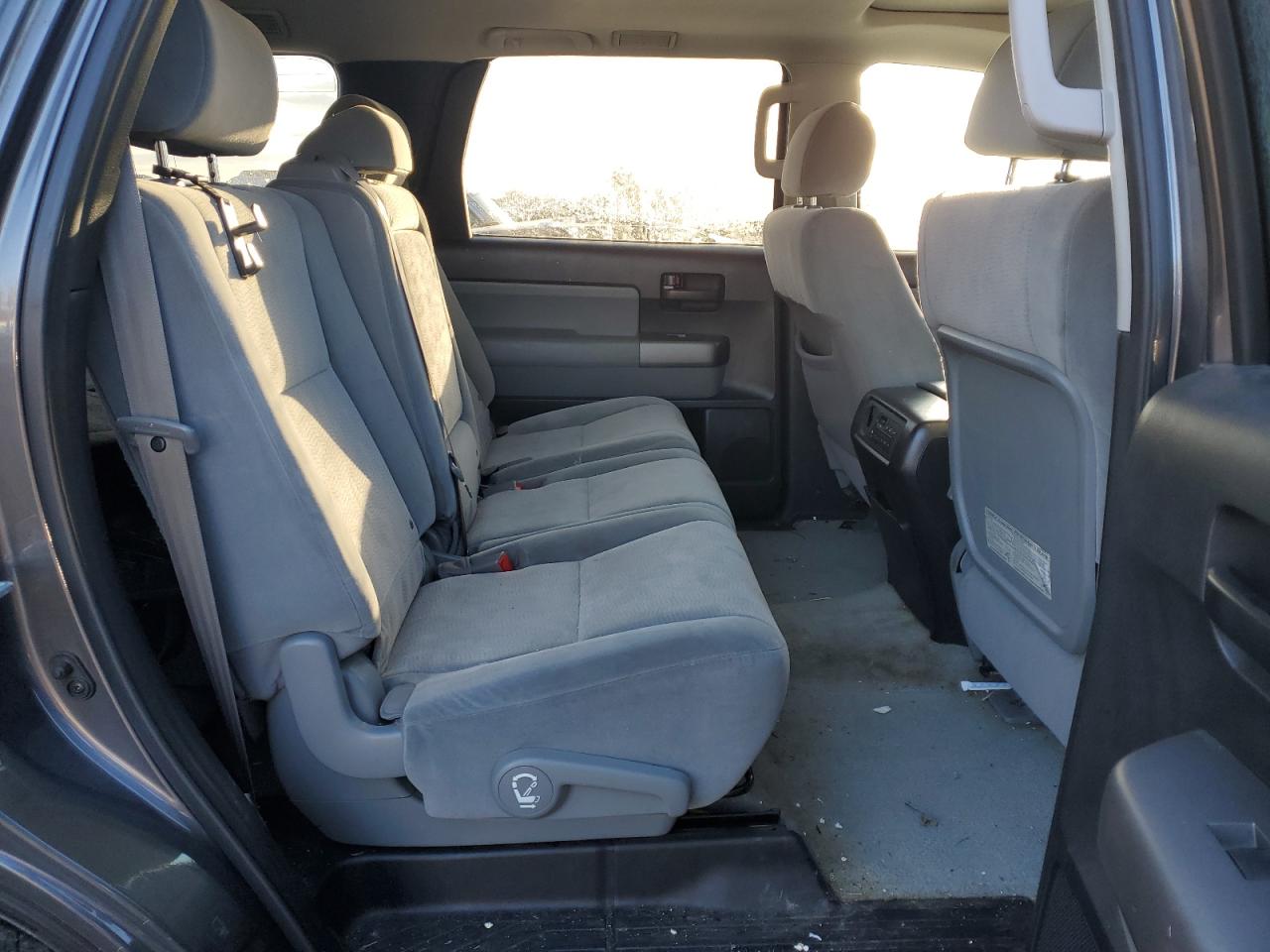 2011 Toyota Sequoia VIN 5TDZY5G16BS031667 Copart auction photo, front end damage thumbnail 11