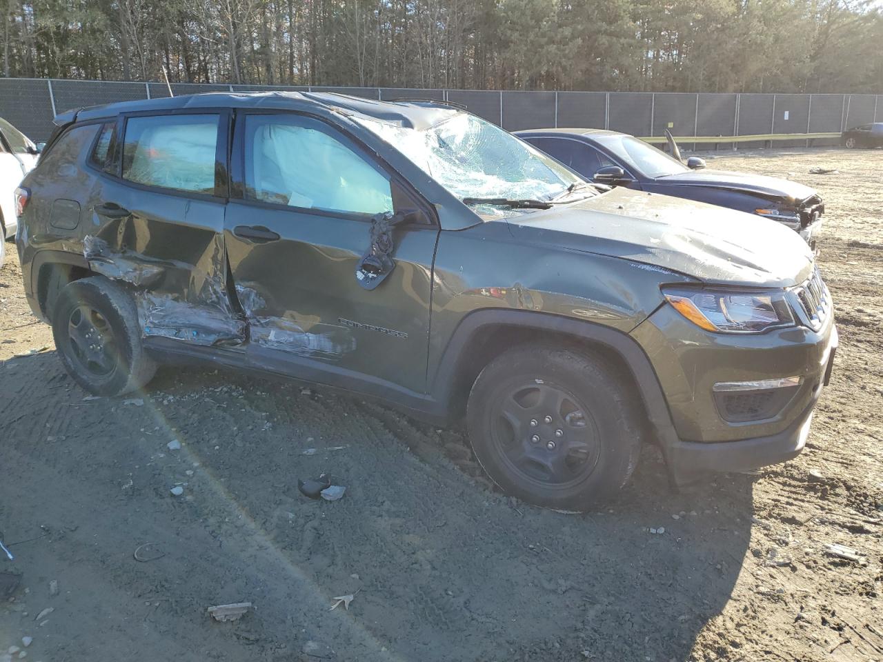 2019 Jeep Compass VIN 3C4NJCAB2KT782876 Copart auction photo, top/roof / side damage thumbnail 4