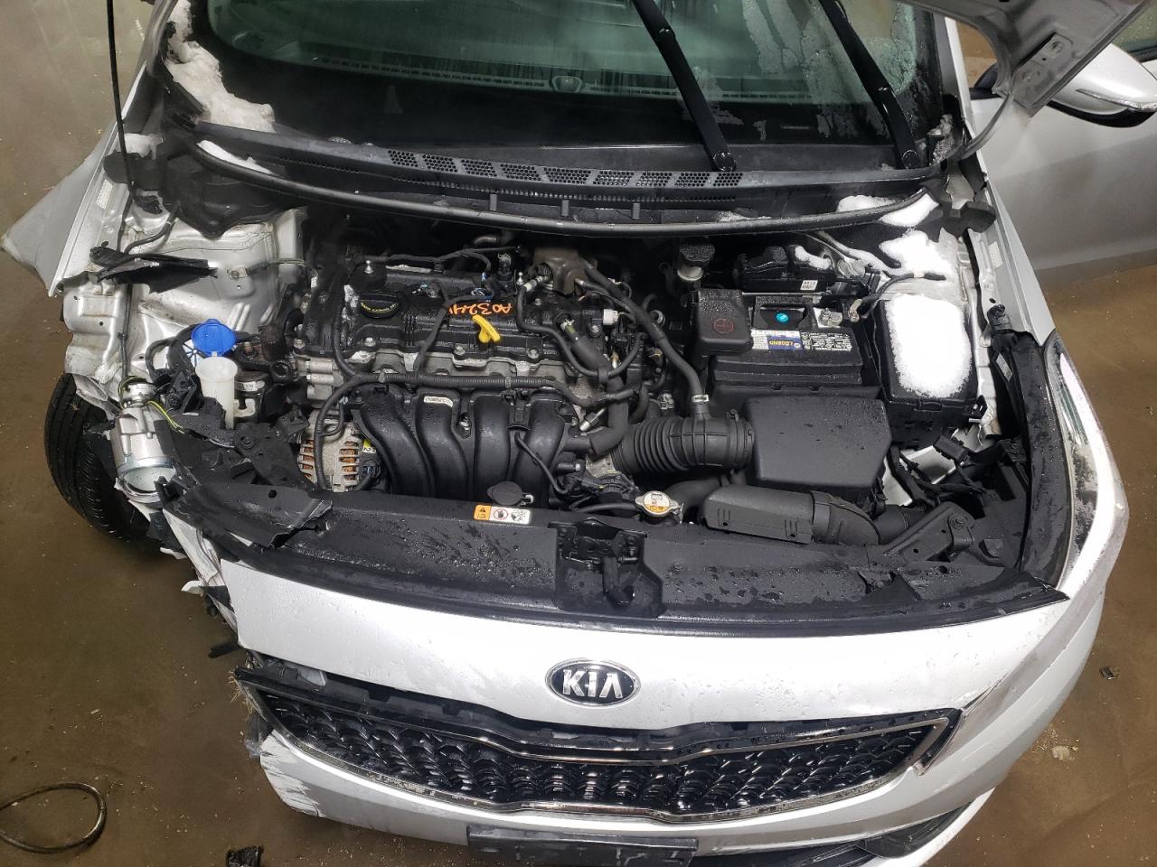 2017 KIA Forte VIN KNAFK5A8XH5697288 Copart auction photo, front end damage thumbnail 11