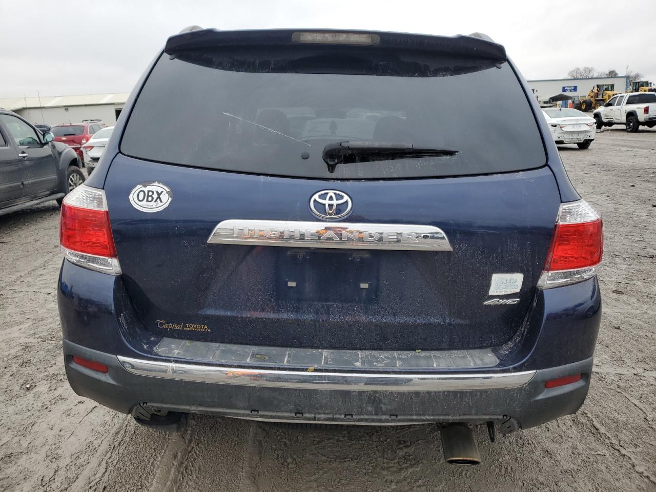 2011 Toyota Highlander VIN 5TDBK3EH7BS053703 Copart auction photo, side / front end damage thumbnail 6