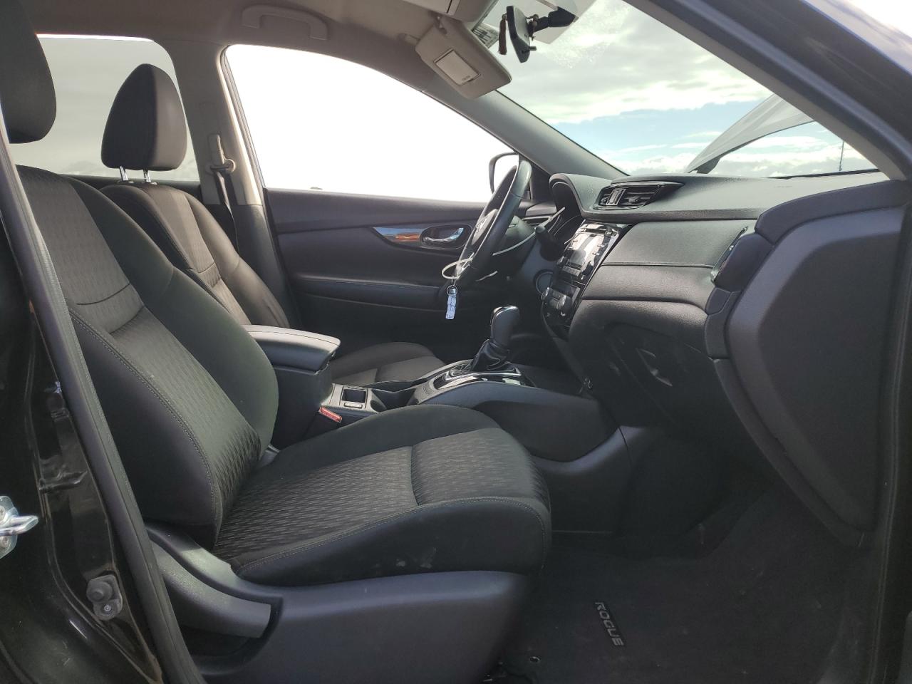 2017 Nissan Rogue VIN KNMAT2MT9HP585997 Copart auction photo, side damage thumbnail 7