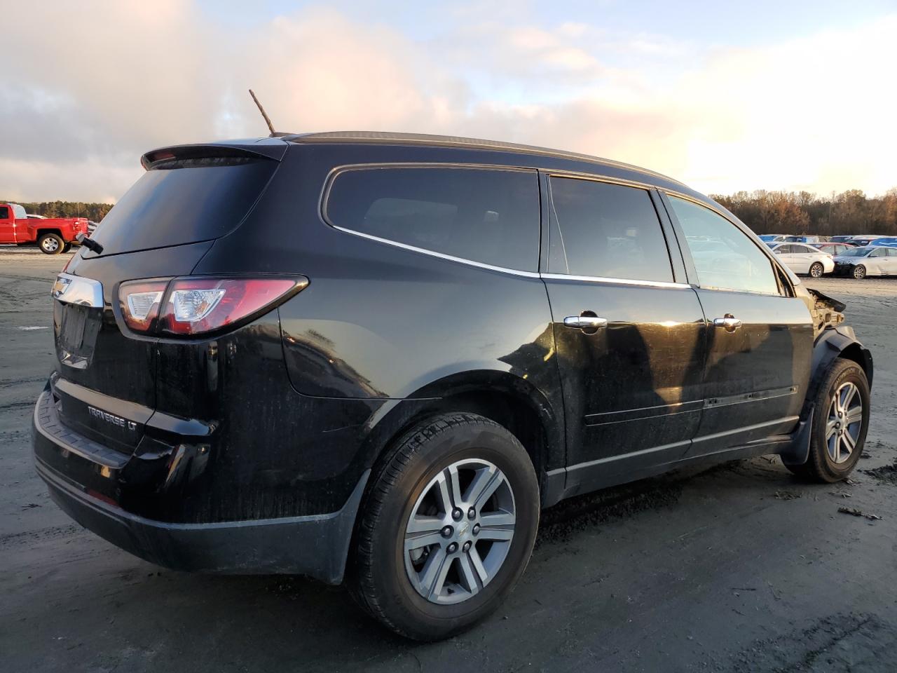 2016 Chevrolet Traverse VIN 1GNKRGKD9GJ134718 Copart auction photo, front end / minor dent/scratches damage thumbnail 3